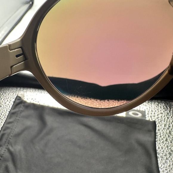 Oakley Forager Matte Terrain Tan Prizm Sapphire Polarized Lens Sunglasses - Picture 5 of 7